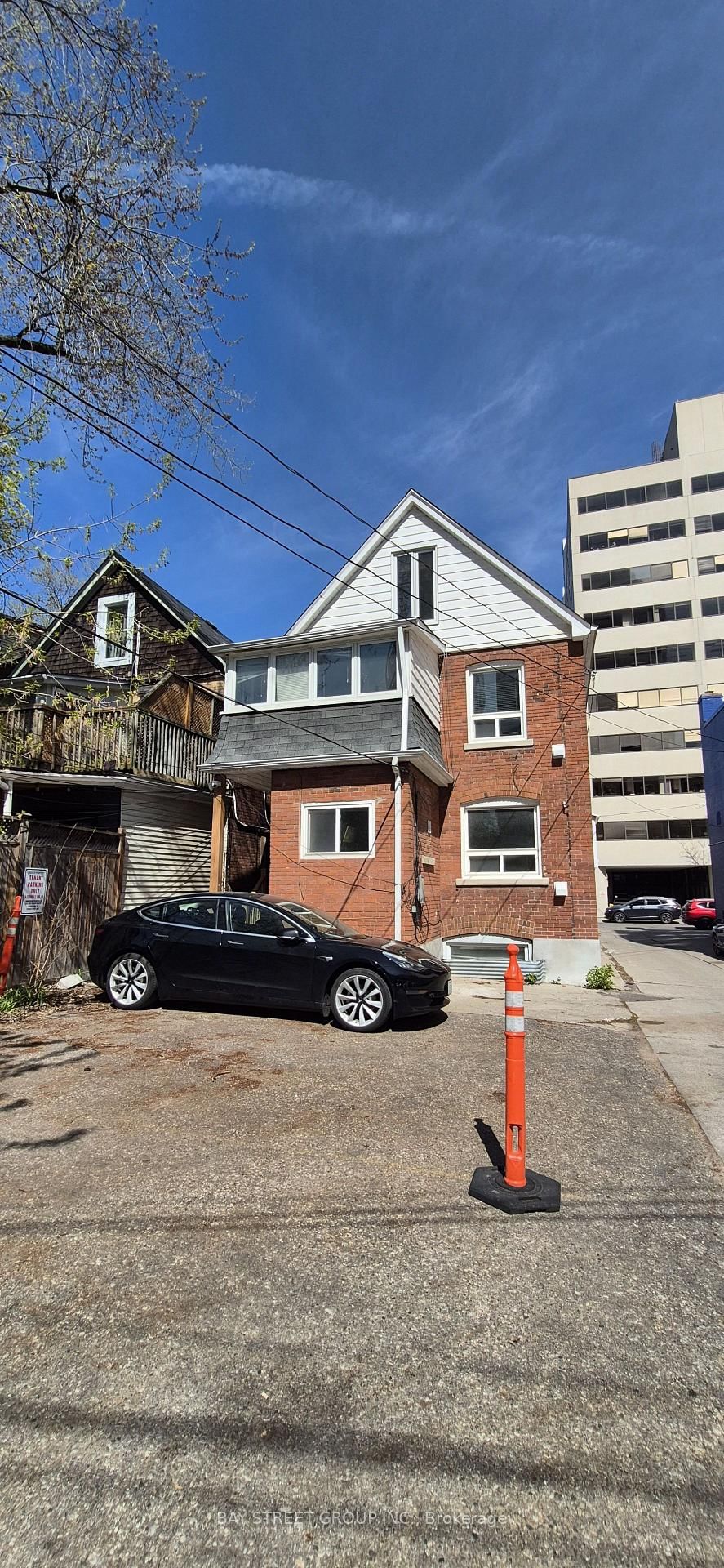Listing Image 3