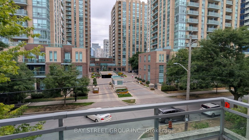 TH201 - 21 Olive Avenue