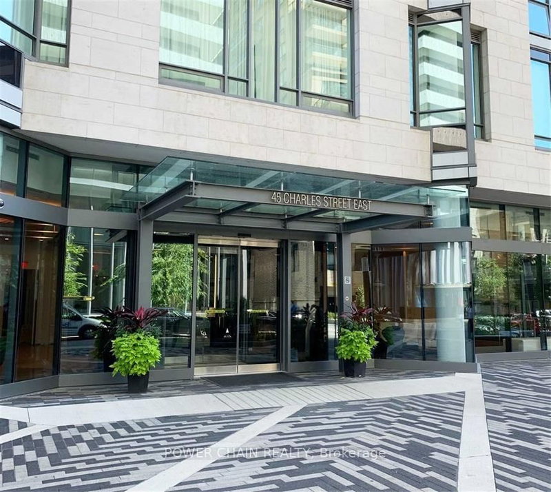 806 - 45 Charles Street E