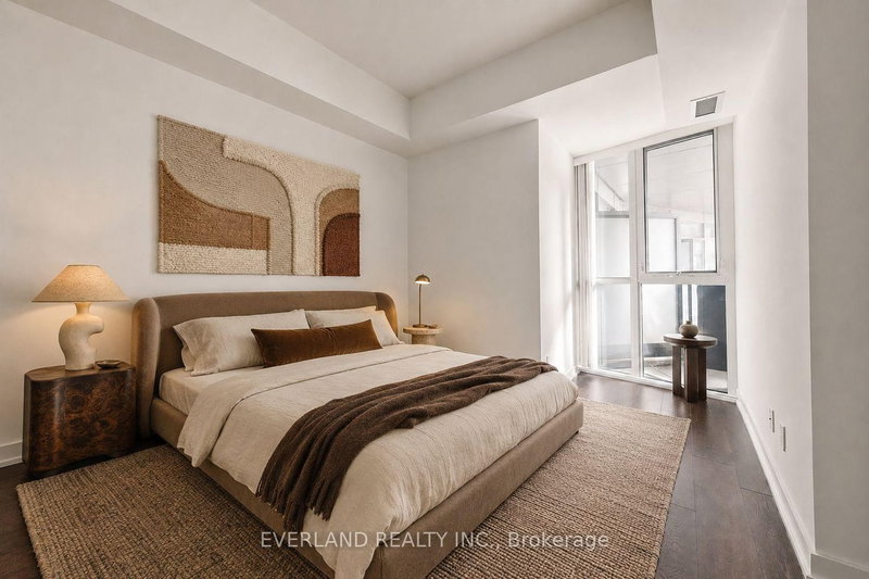 201 - 20 Bruyeres Mews