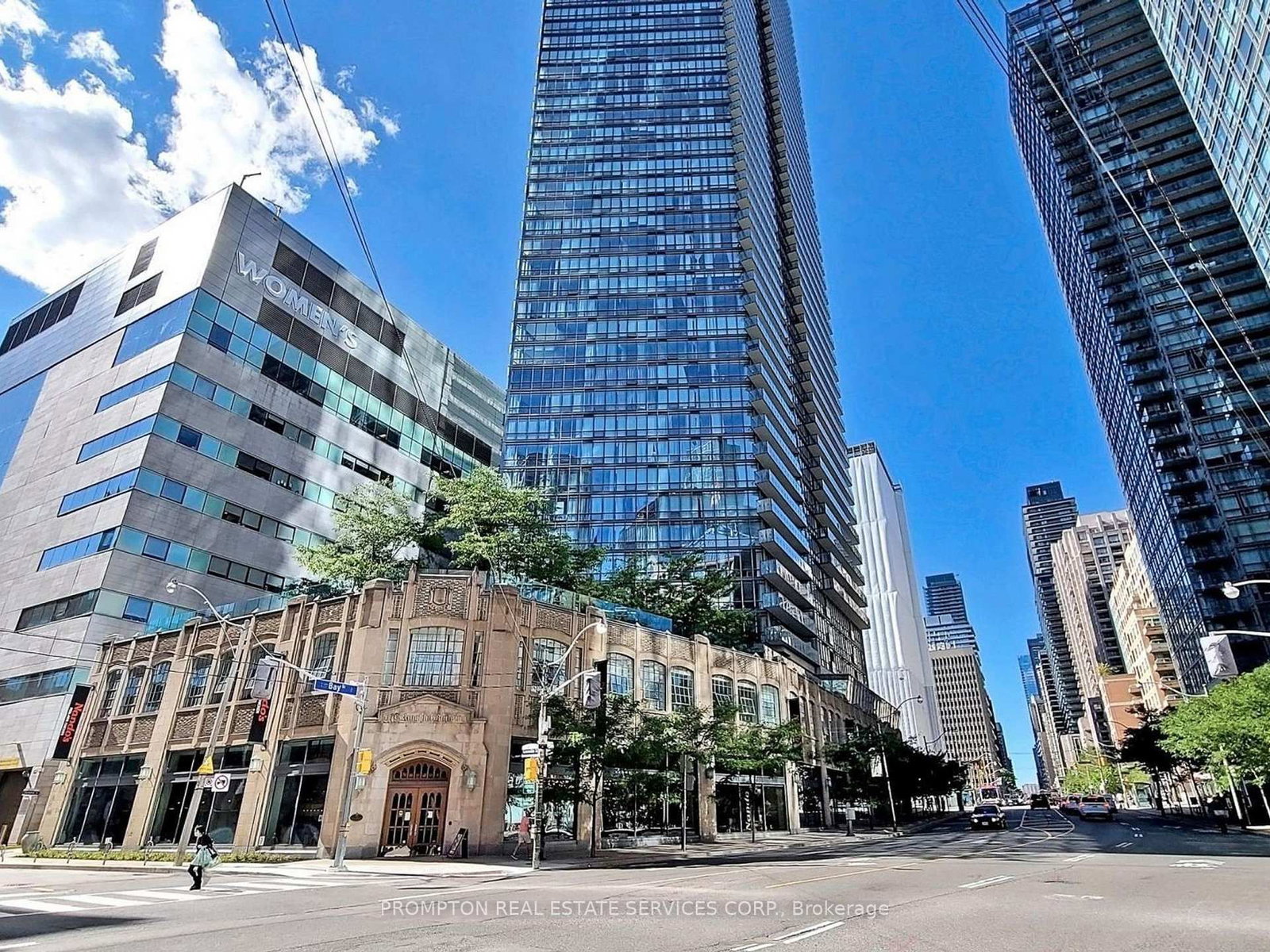 832 Bay Street • #905 • Toronto, ON photo 1