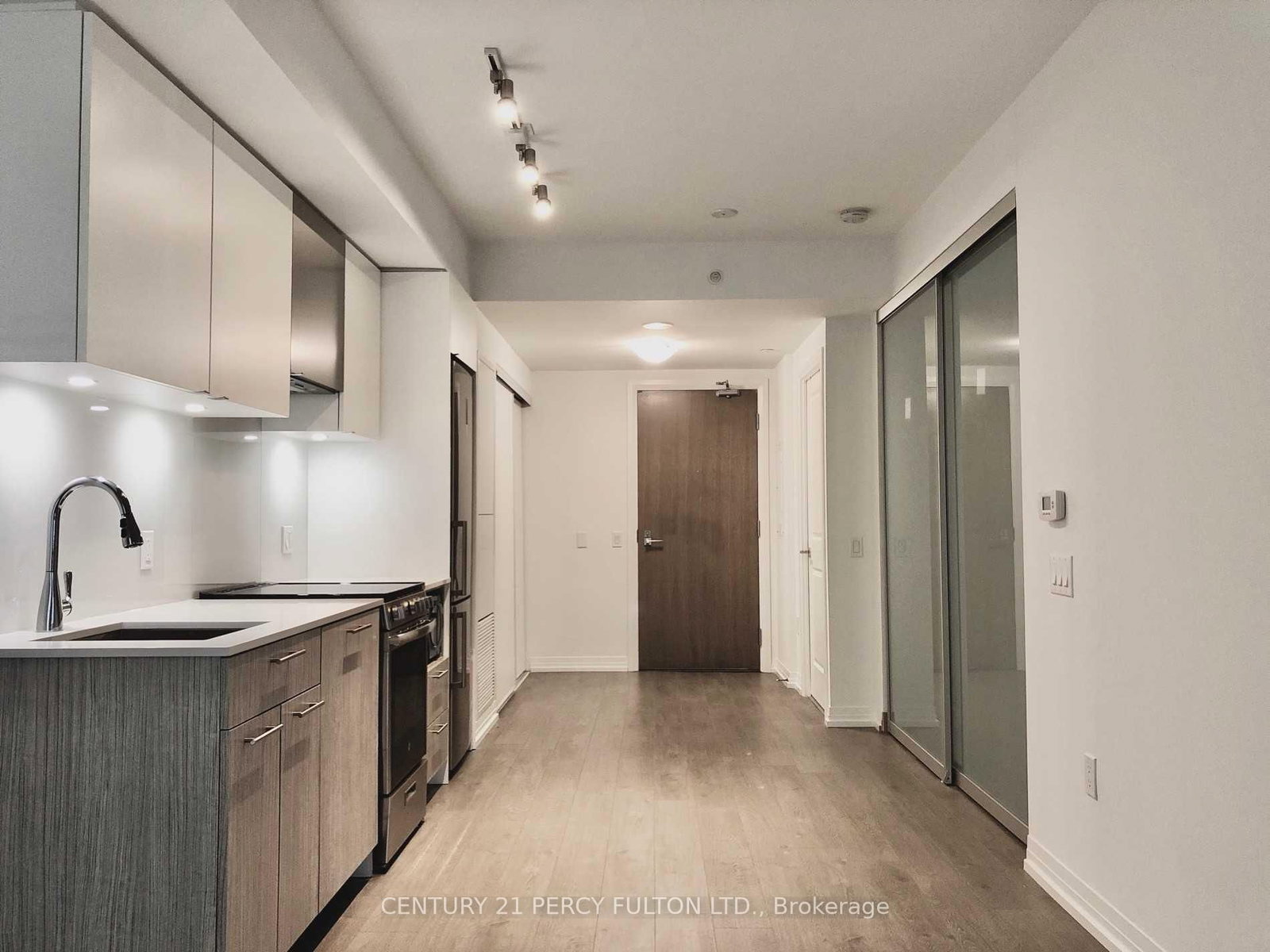 251 Jarvis Street • #839 • Toronto, ON photo 6