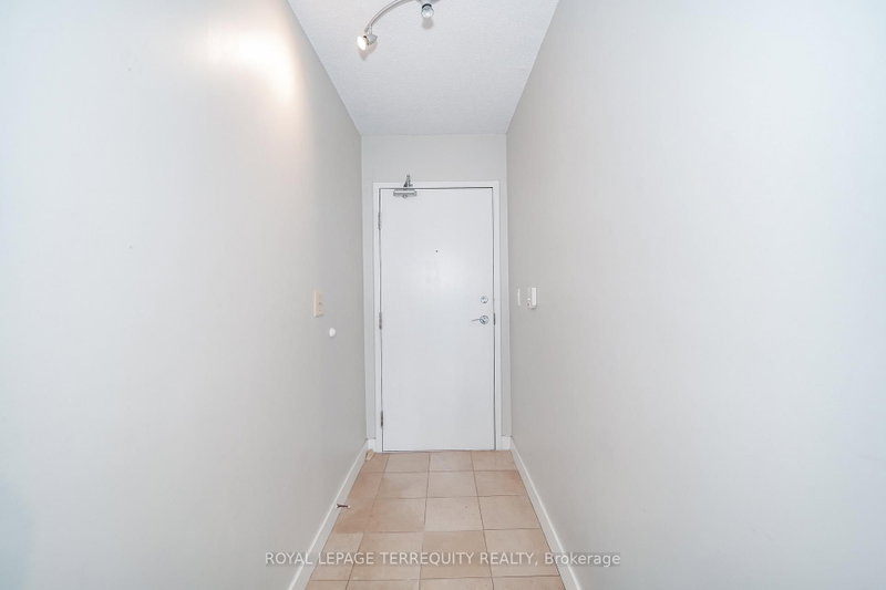 2907 - 397 Front Street W