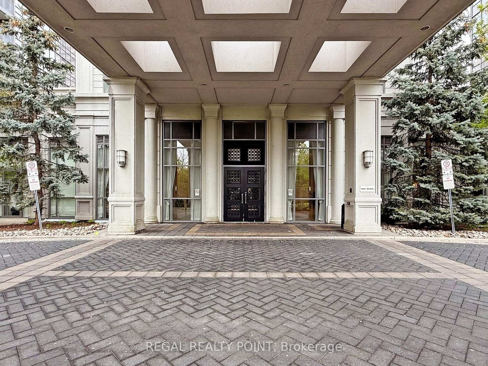 25 Greenview Avenue • #2118 • Toronto, ON photo 3
