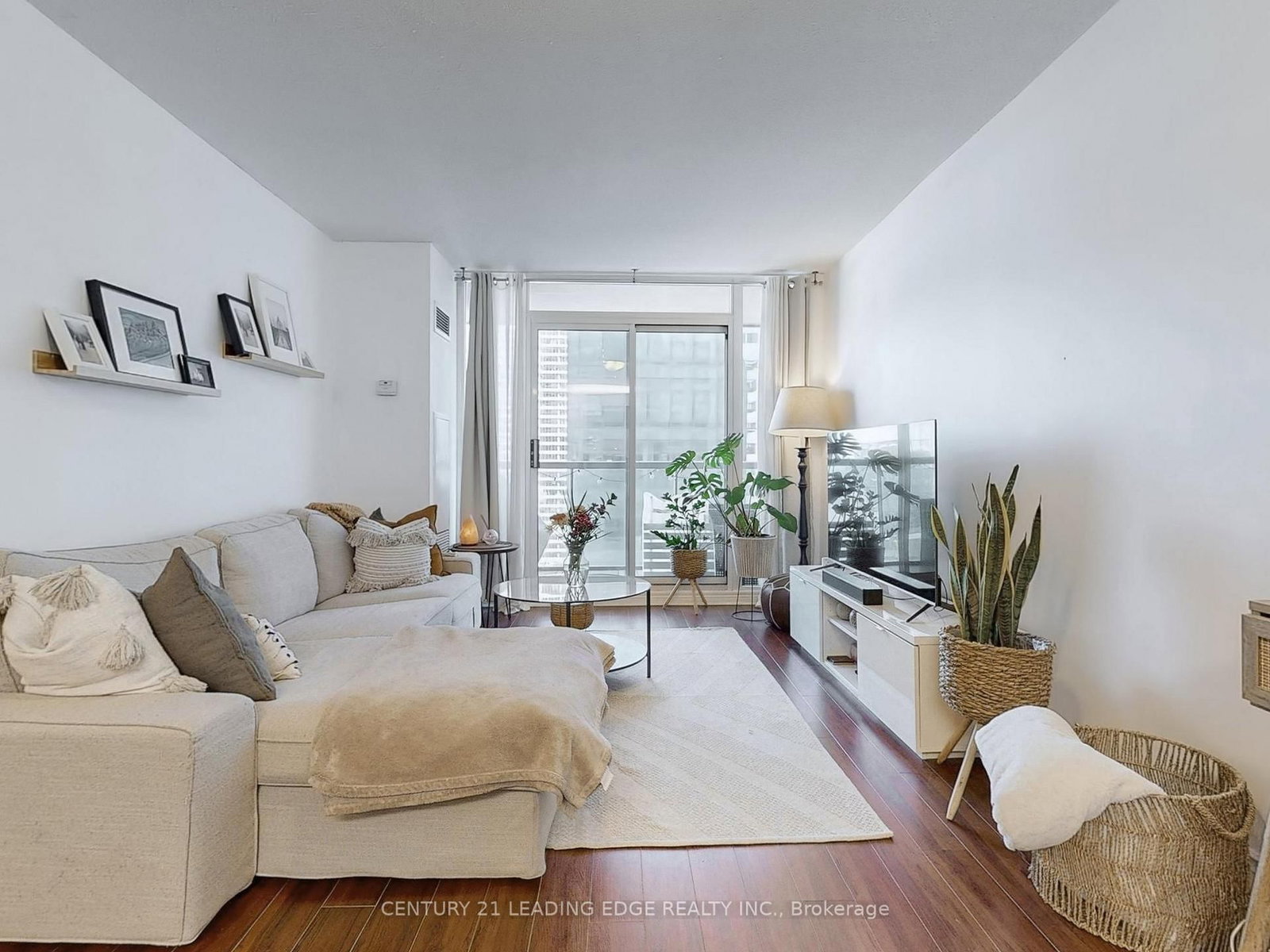 30 Grand Trunk Crescent • #3503 • Toronto, ON photo 10