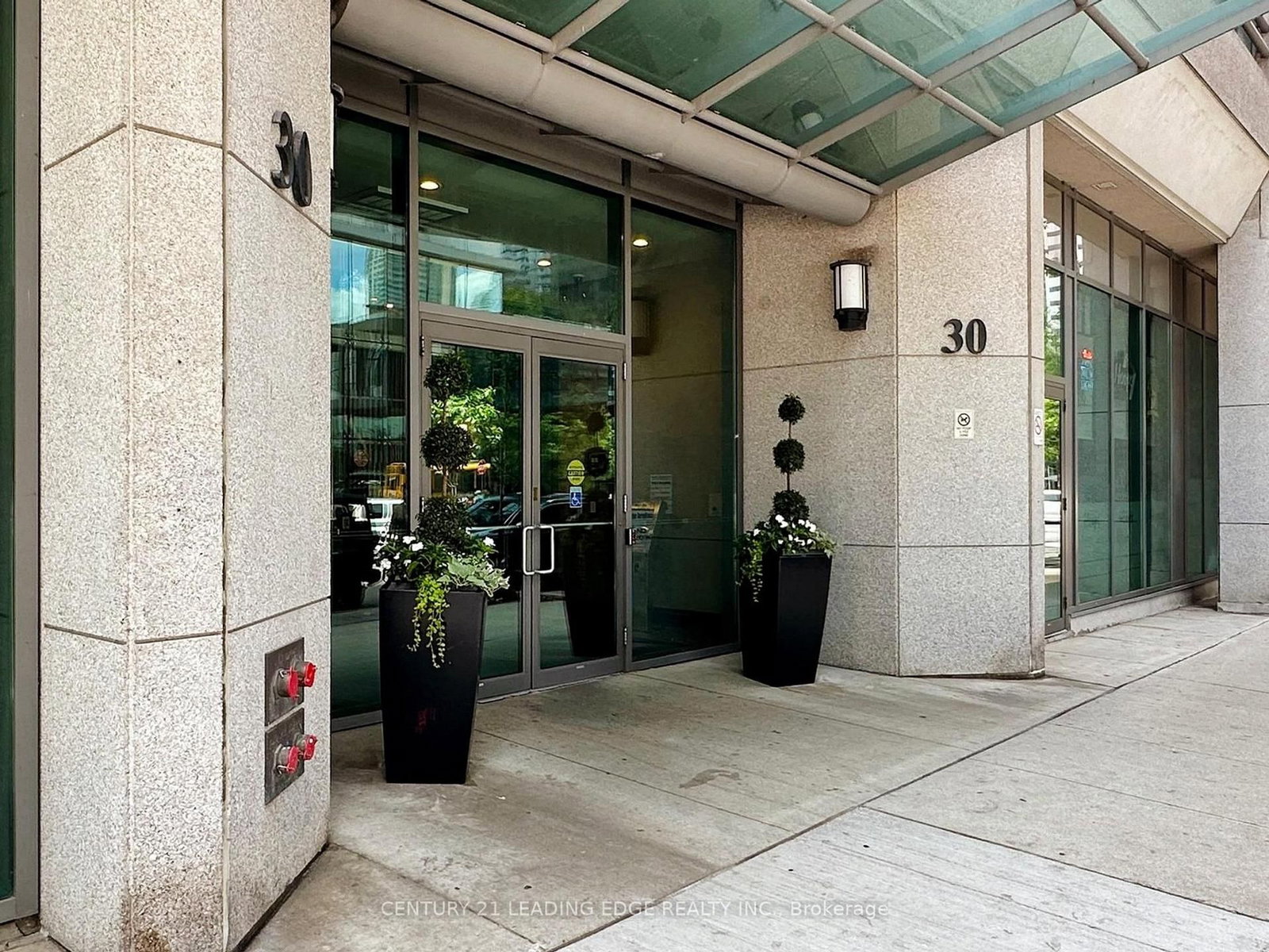 30 Grand Trunk Crescent • #3503 • Toronto, ON photo 5