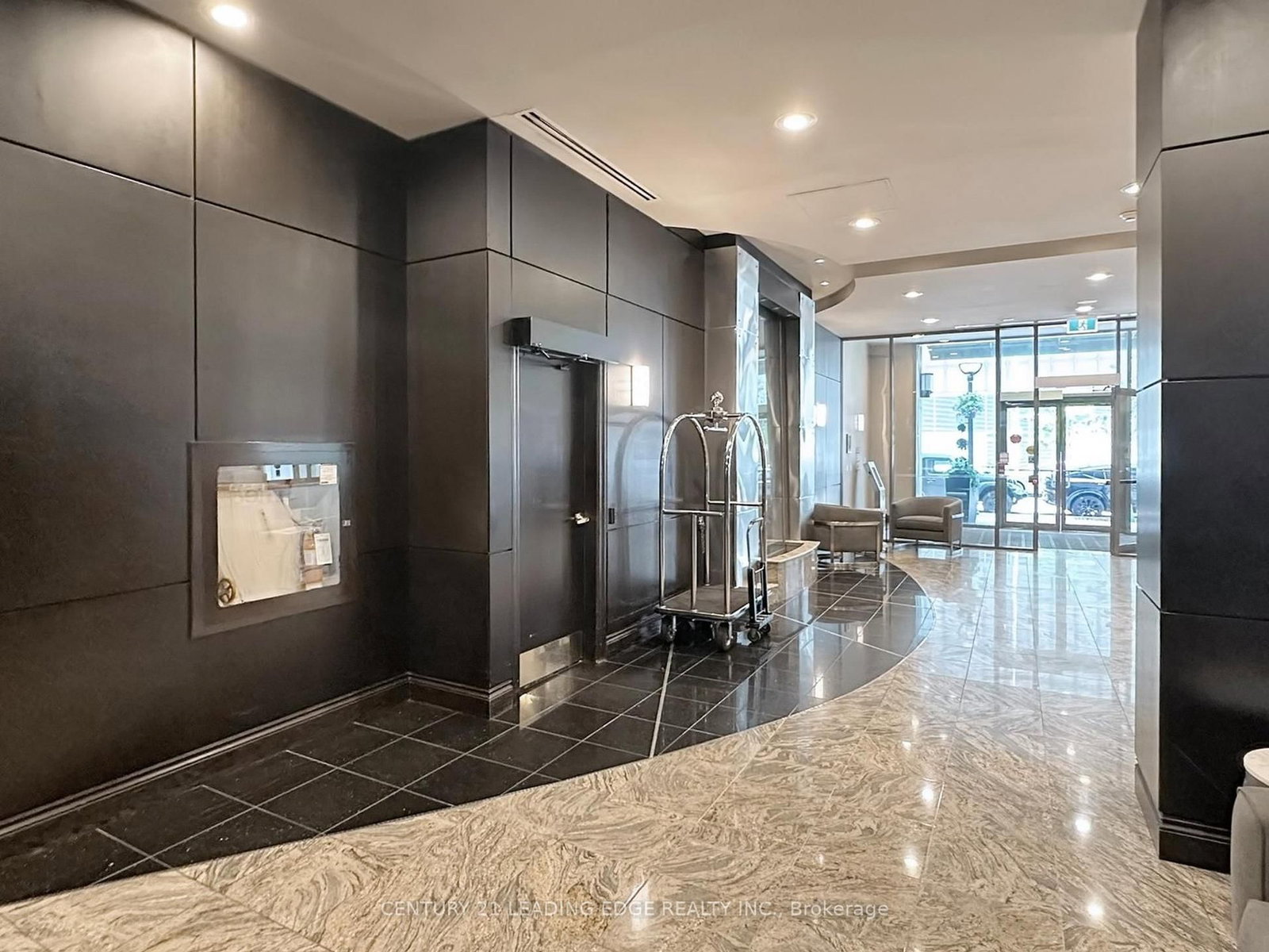 30 Grand Trunk Crescent • #3503 • Toronto, ON photo 6