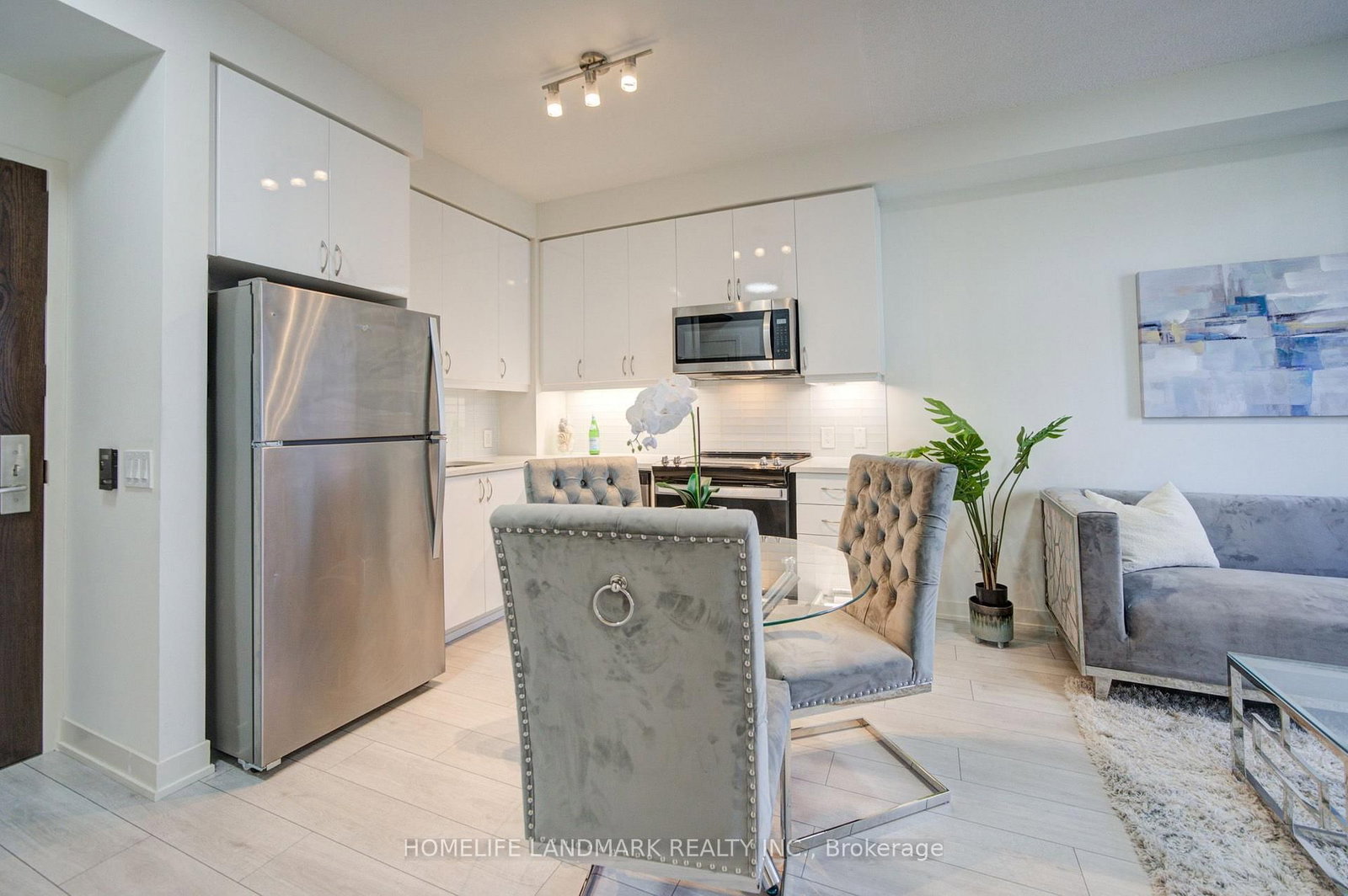 4955 yonge Street • #818 • Toronto, ON photo 3