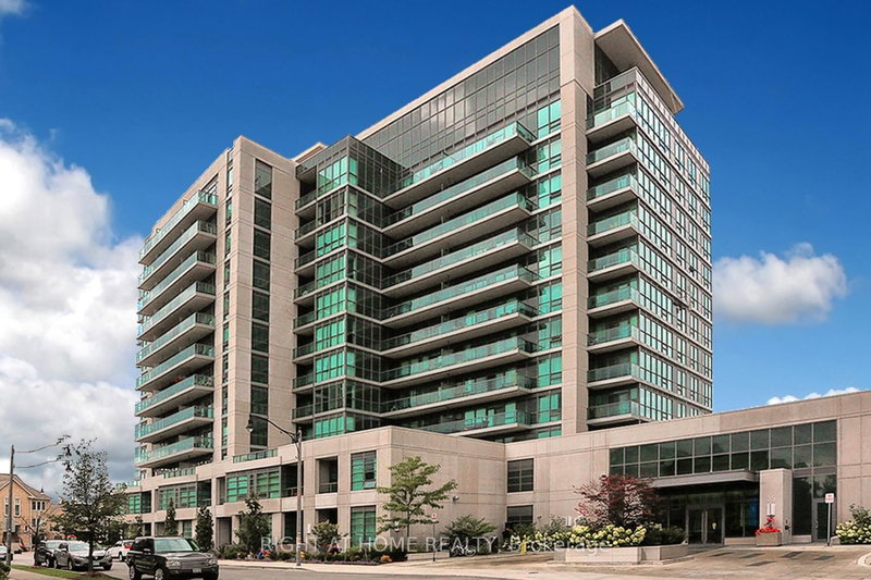 303 - 35 Brian Peck Crescent