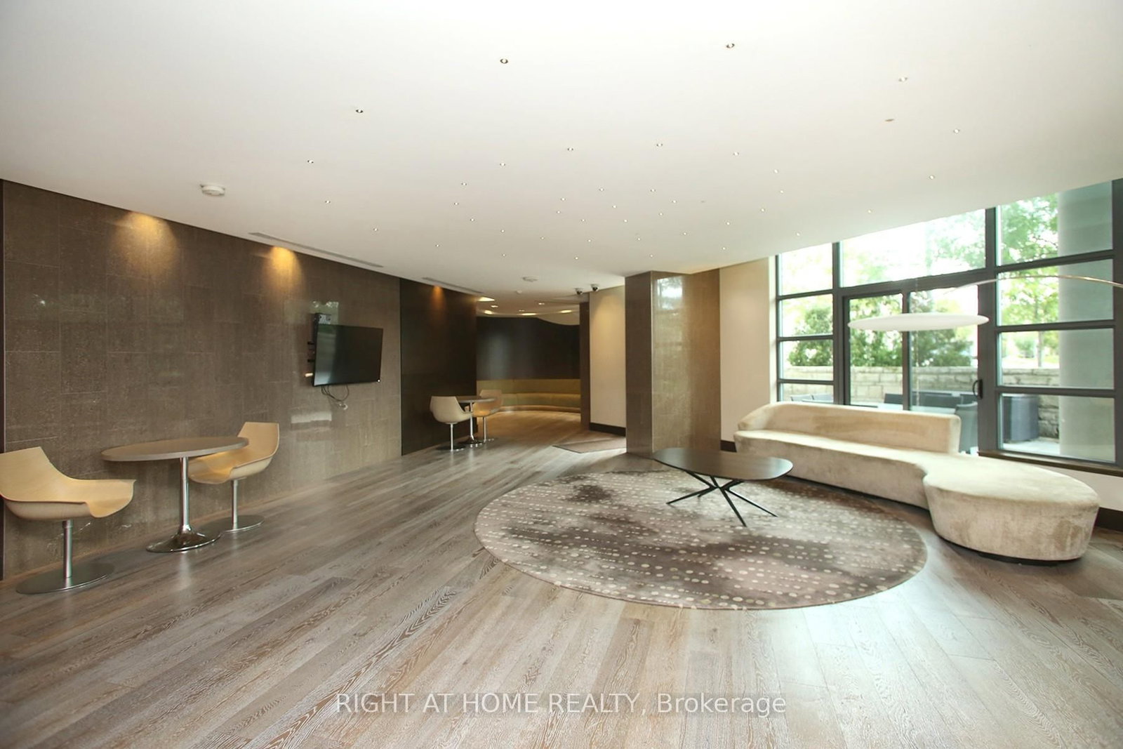 35 Brian Peck Crescent • #303 • Toronto, ON photo 9