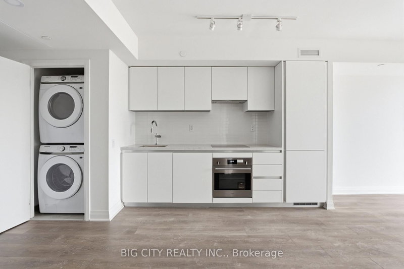 1109 - 25 Frederick Todd Way