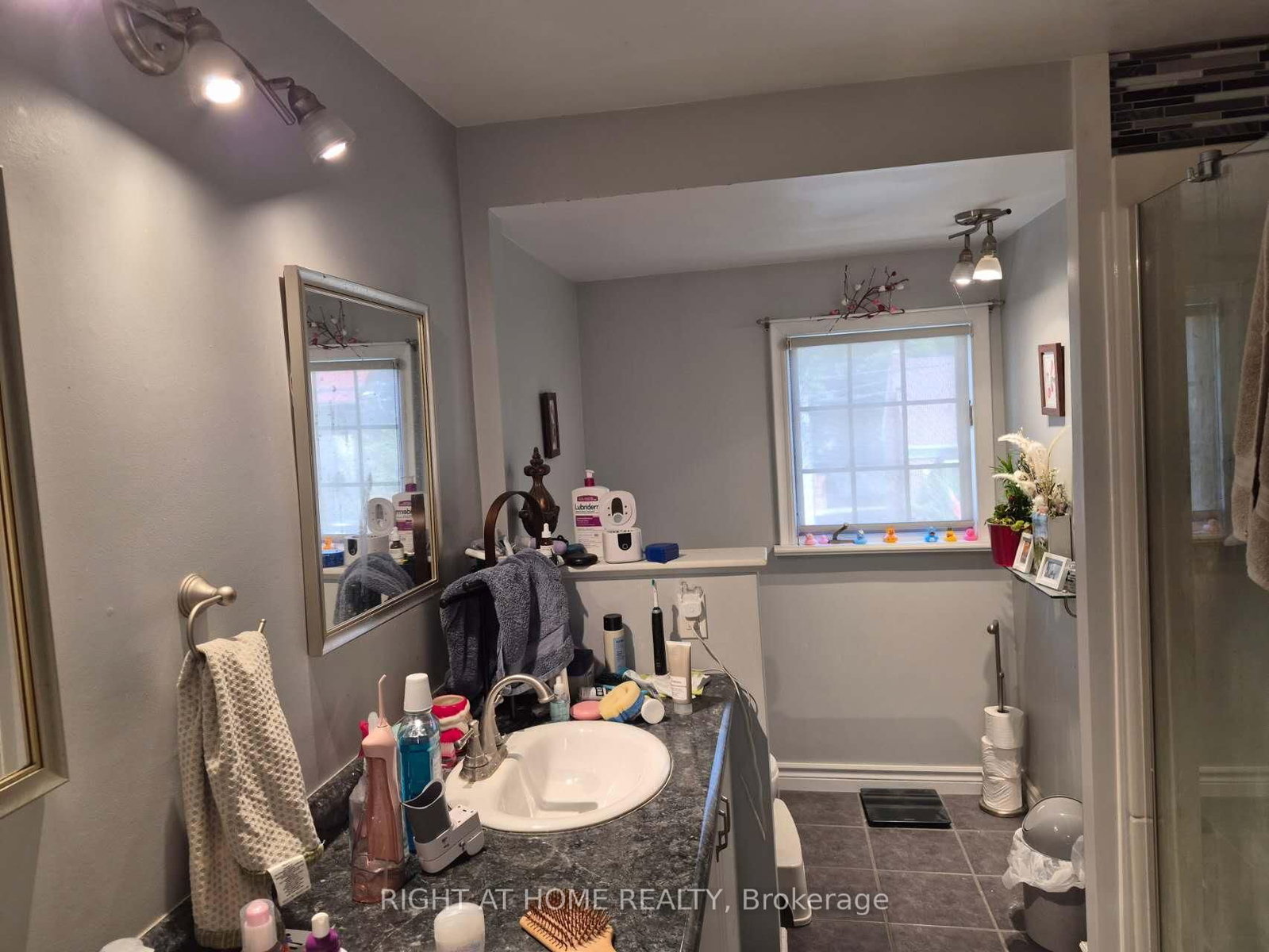 17 Gwendolen Avenue • Toronto, ON photo 21