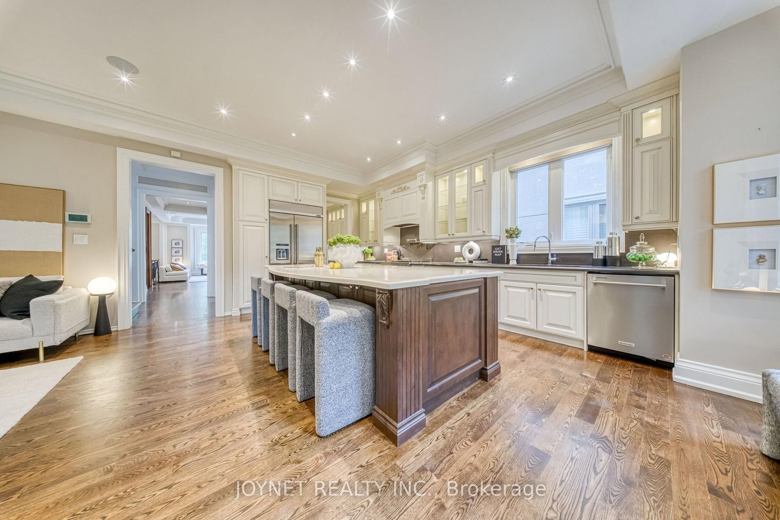 126 Parkview Avenue • Toronto, ON photo 13
