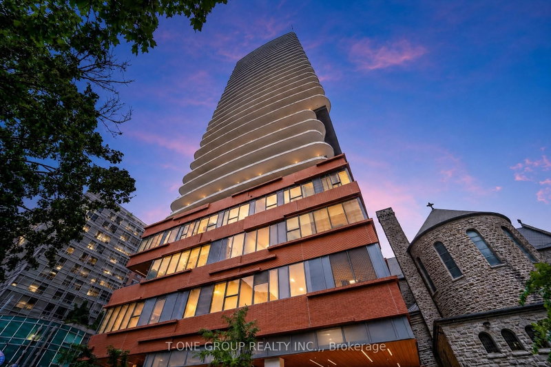 1803 - 280 Dundas Street W
