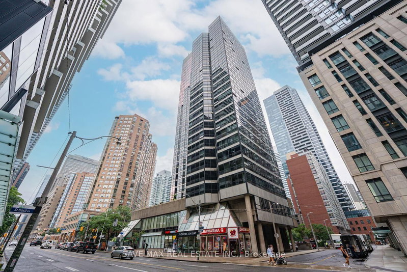 1618 - 1001 Bay Street