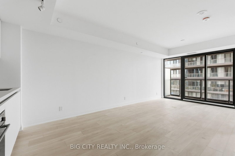 1206 - 25 Frederick Todd Way