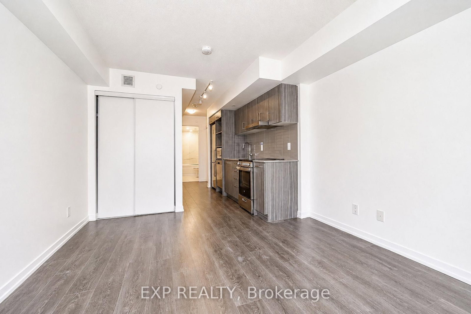 219 Dundas Street E • #610 • Toronto, ON photo 10
