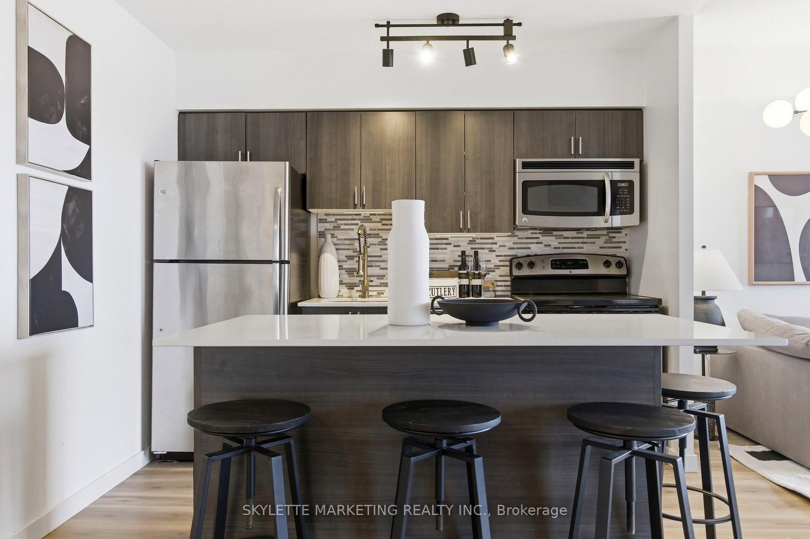 801 Sheppard Avenue W • #701 • Toronto, ON photo 8