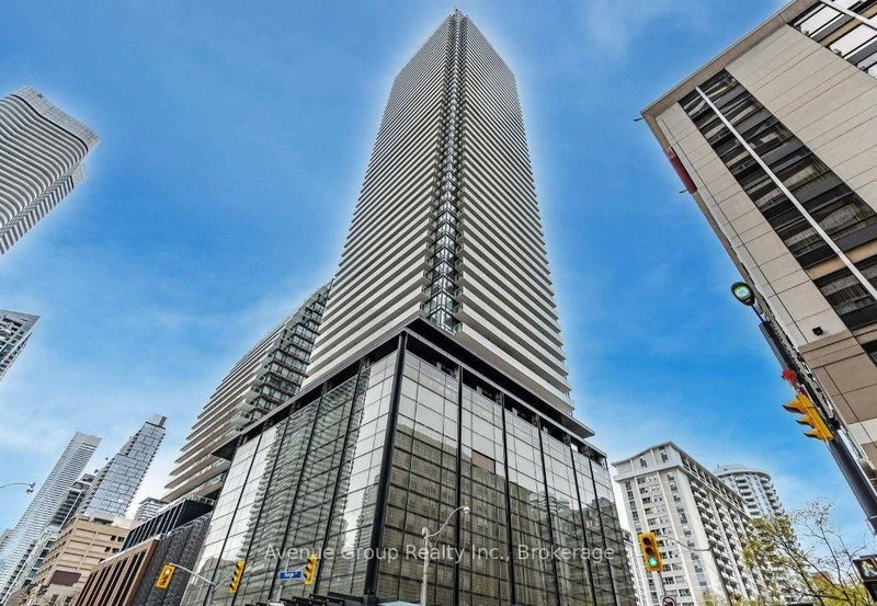 2304 - 501 Yonge St Street