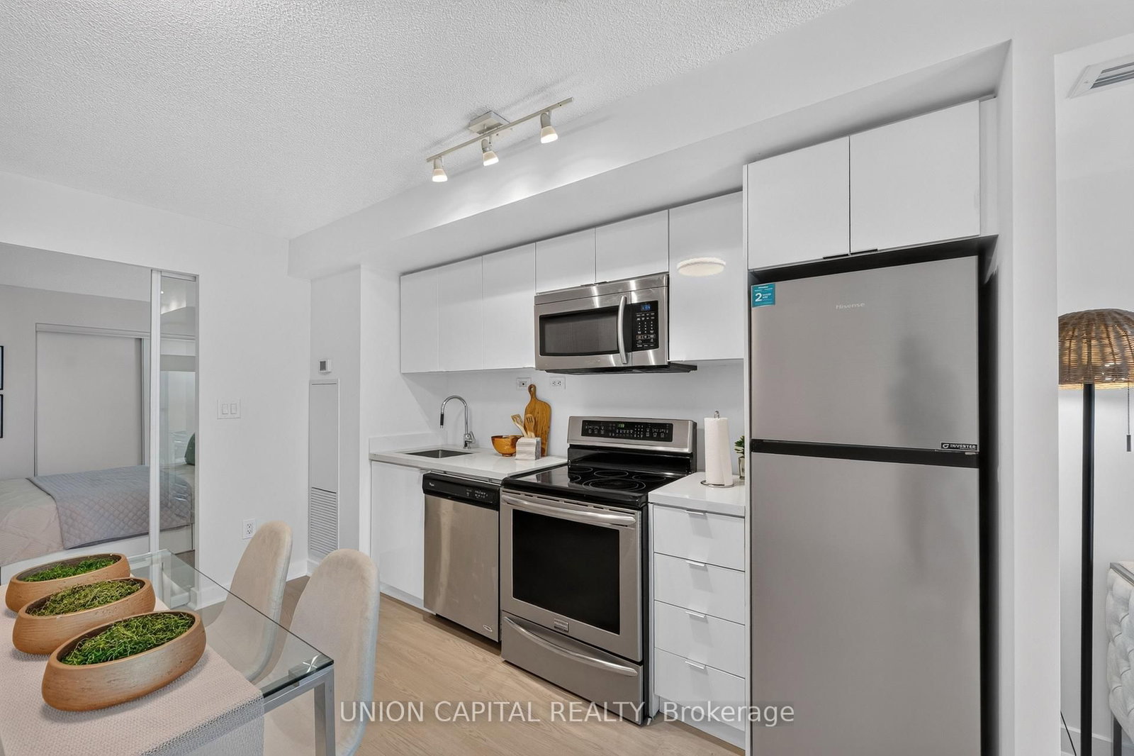 10 Capreol Court • #551 • Toronto, ON photo 15
