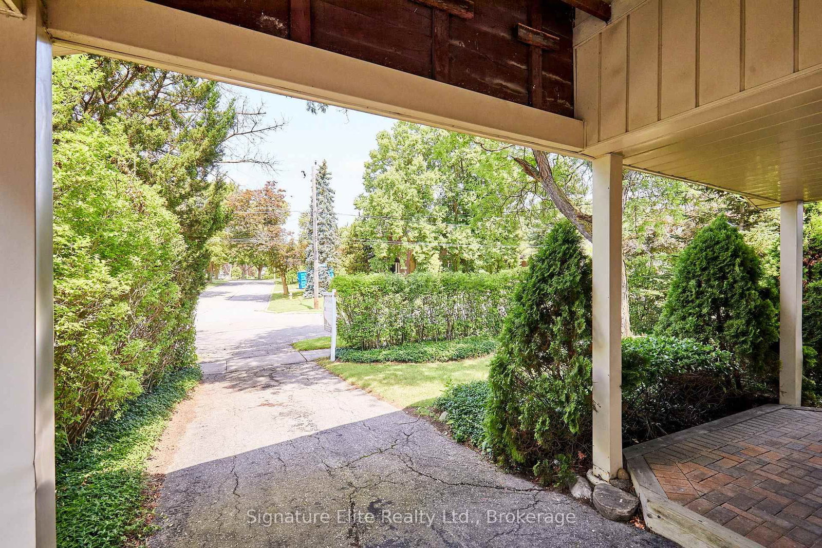 21 Marowyne Drive • Toronto, ON photo 39