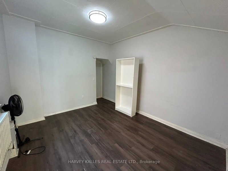 3 - 1098 Bathurst Street