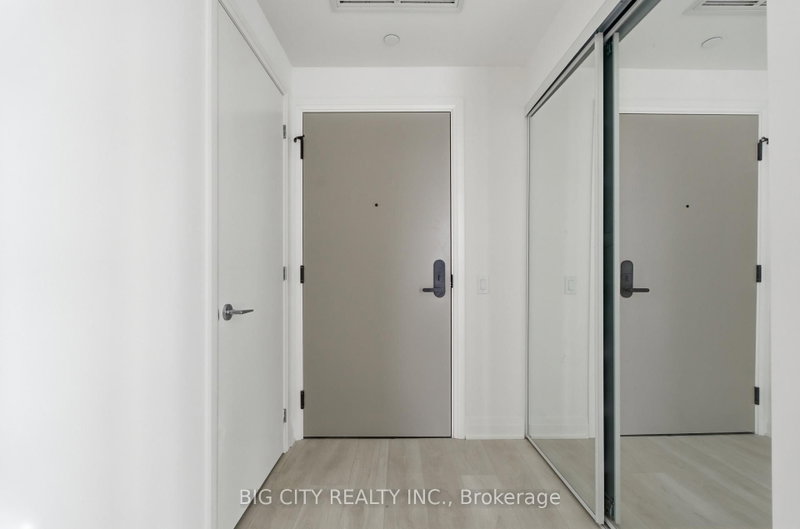 1002 - 25 Frederick Todd Way