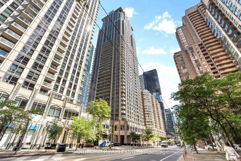 2802 - 761 Bay Street