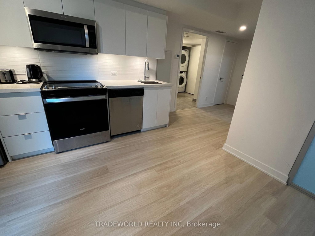 332 - 30 Tretti Way 3