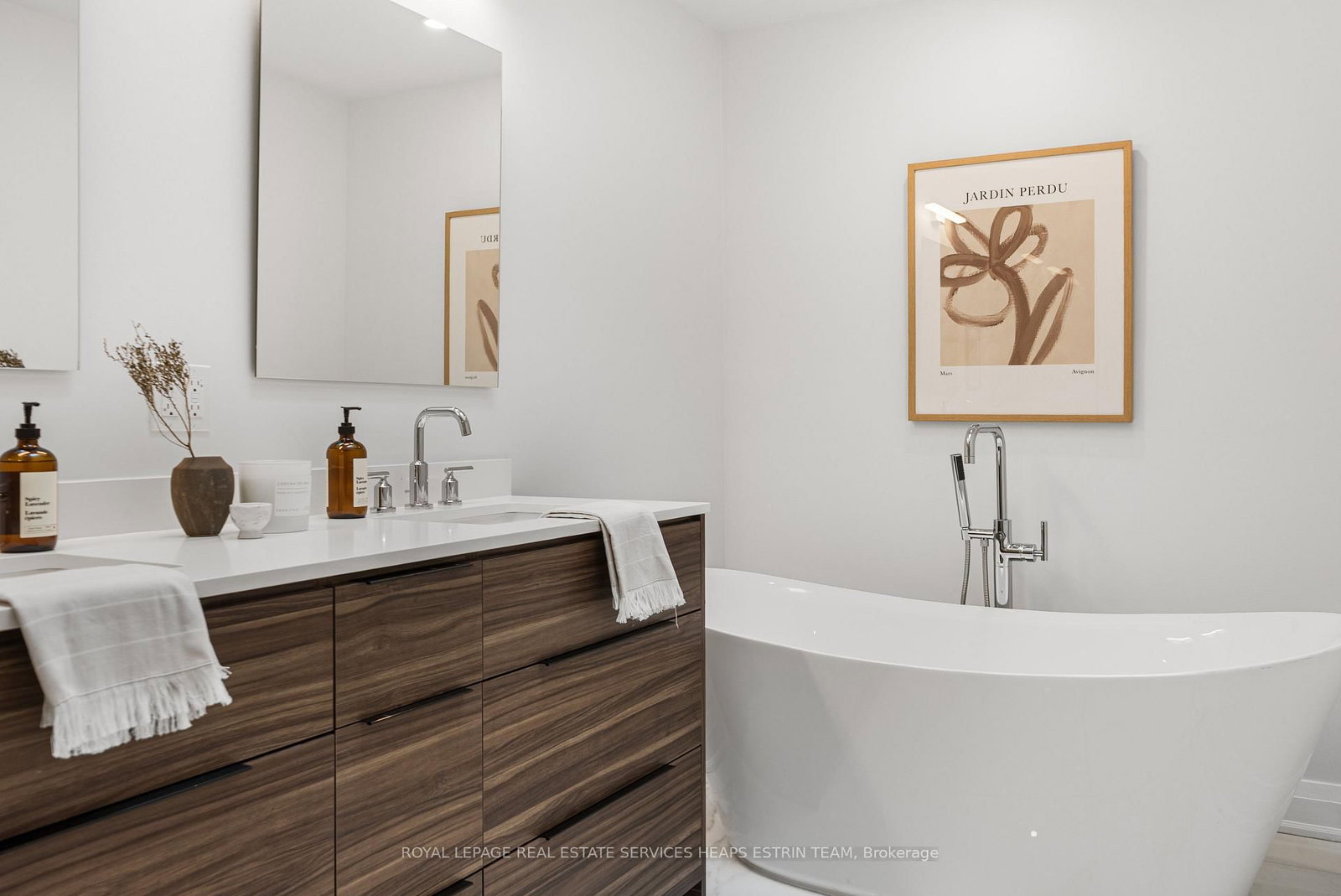 247A Lippincott Street • Toronto, ON photo 32