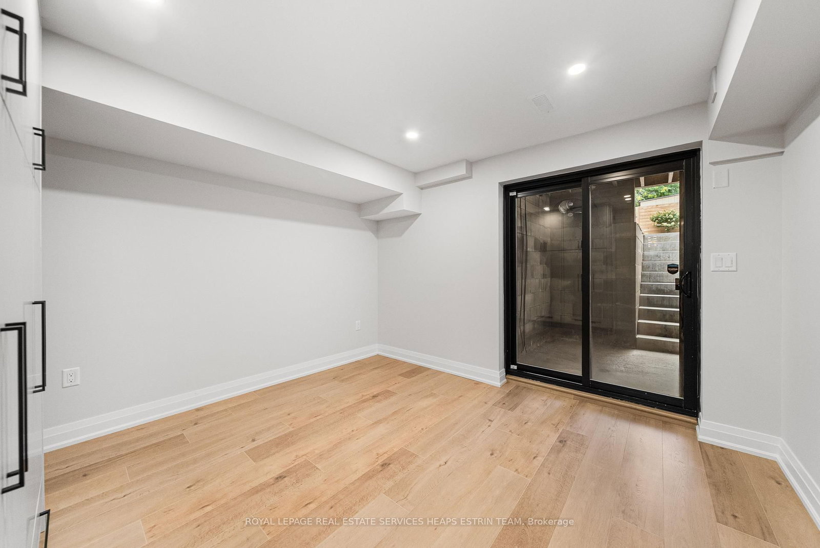 247A Lippincott Street • Toronto, ON photo 36