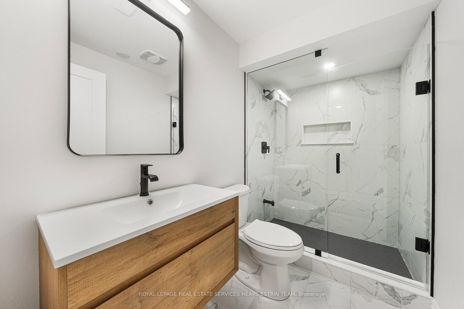 247A Lippincott Street • Toronto, ON photo 38
