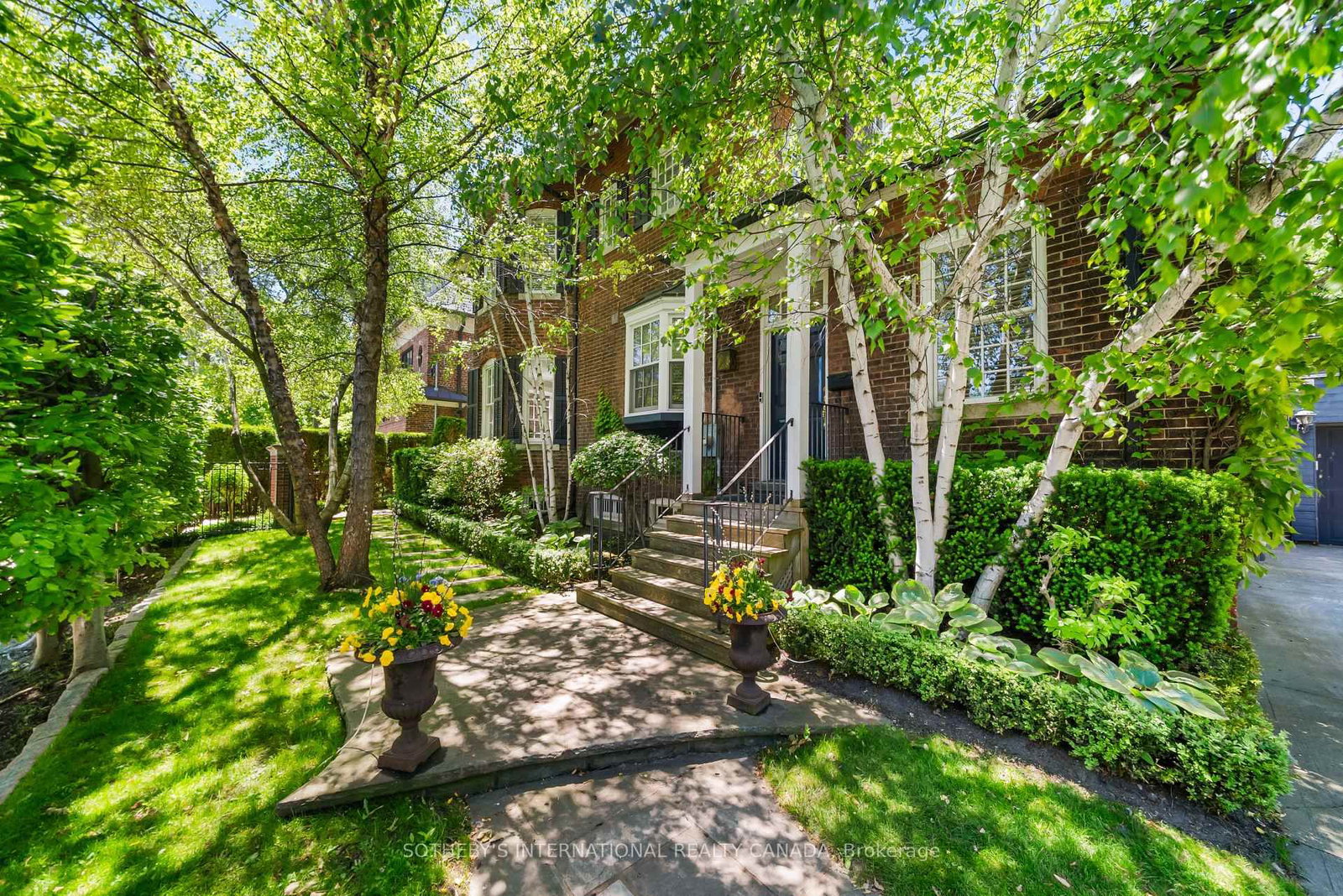 236 Poplar Plains Road • Toronto, ON photo 5