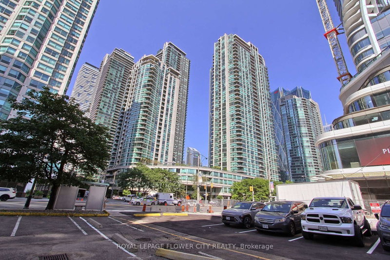 302 - 12 Yonge Street