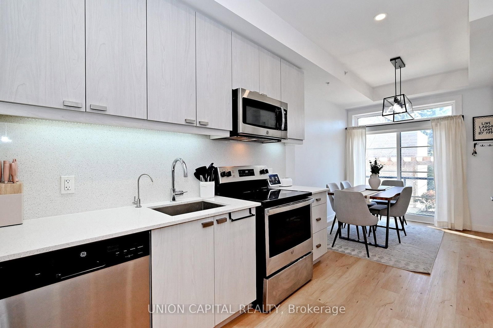 57 Finch Avenue W • #39 • Toronto, ON photo 10
