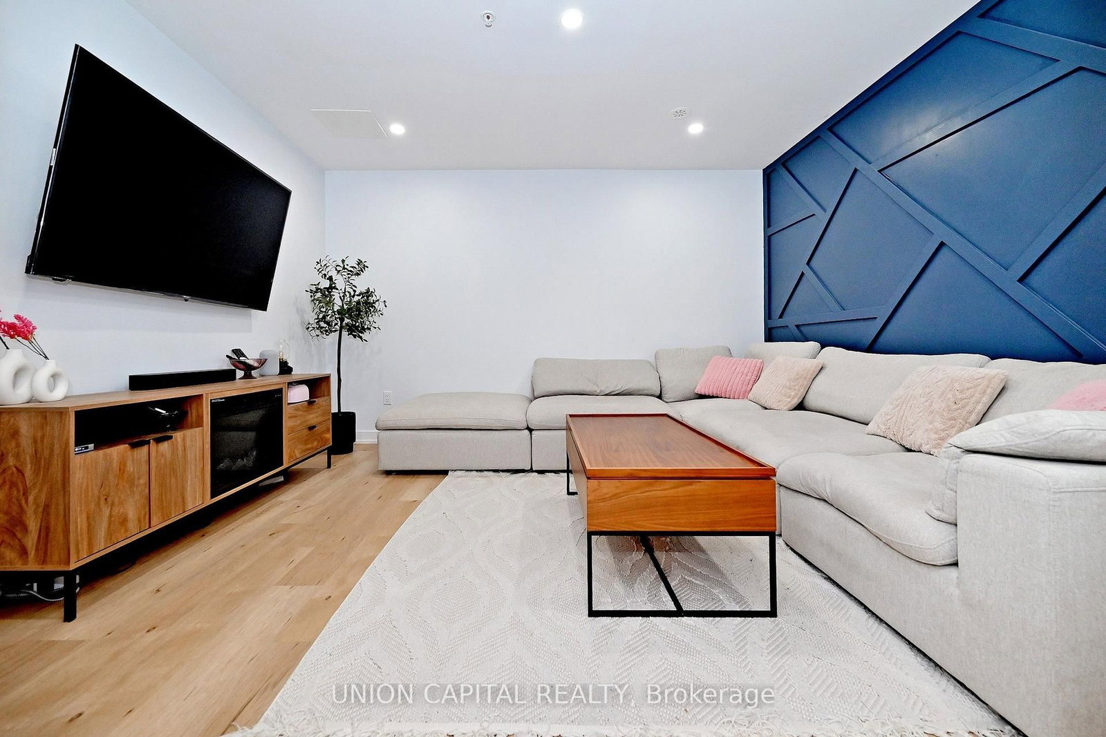 57 Finch Avenue W • #39 • Toronto, ON photo 24
