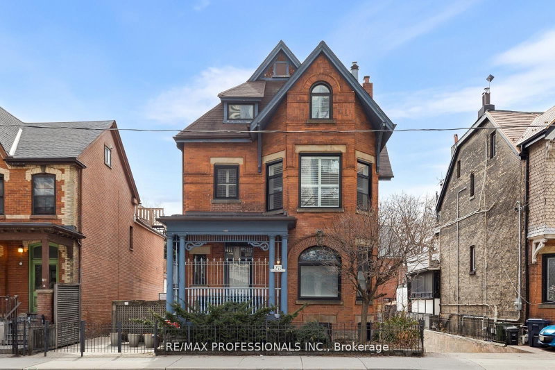 C - 253 Wellesley Street E