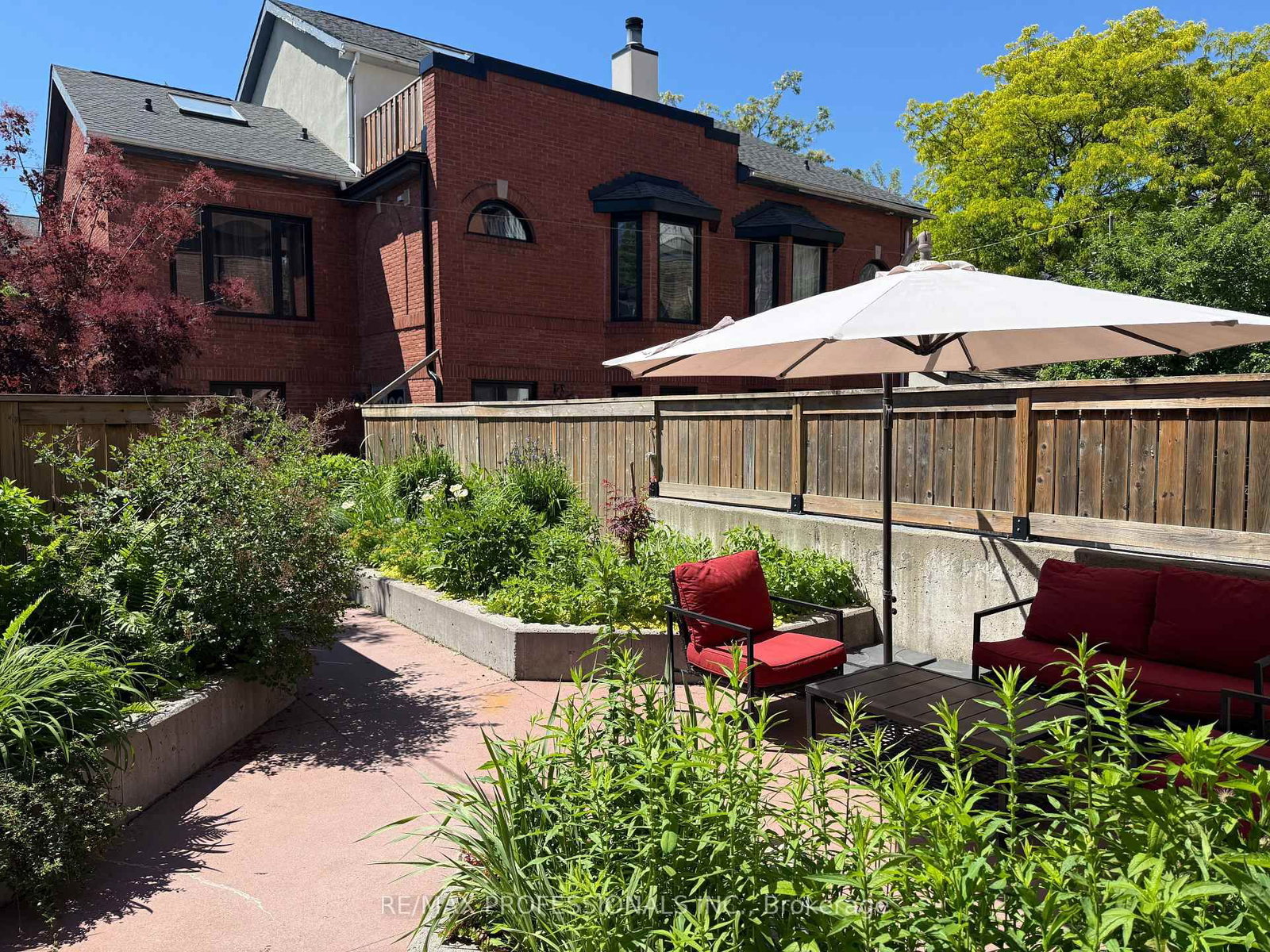 253 Wellesley Street E • #C • Toronto, ON photo 31
