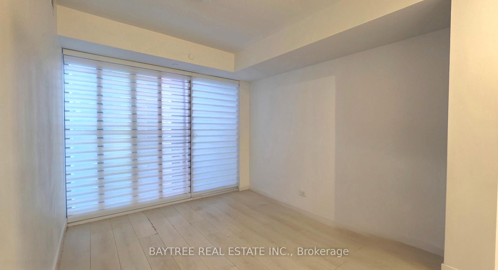 Condo for lease at 402-33 Frederick Todd Way, Toronto, Ontario, M4G 0C9 - Thorncliffe Park - MLS: C13658564