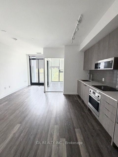 705 - 250 Lawrence Avenue W