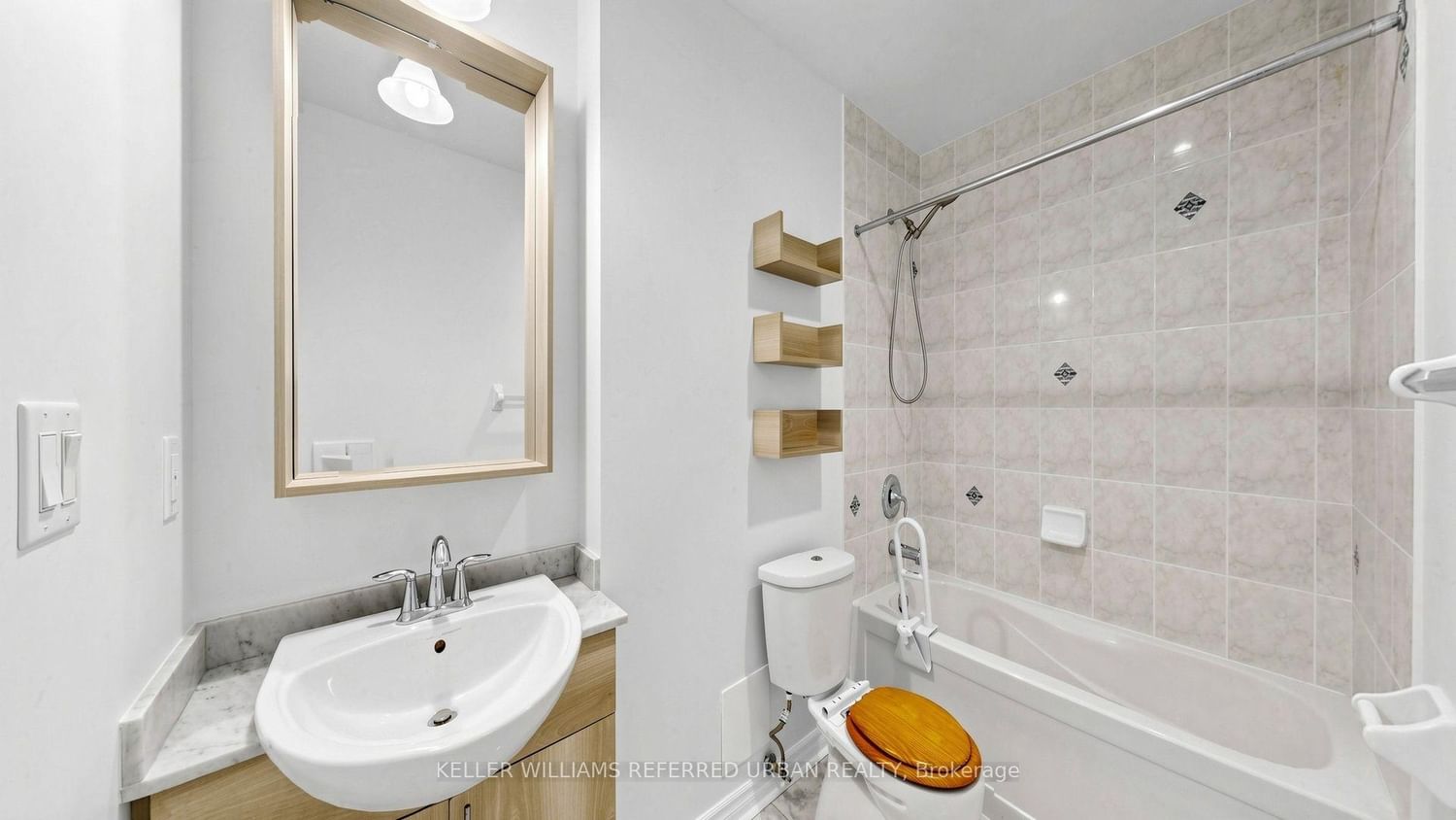 18 Holmes Avenue • #912 • Toronto, ON photo 12