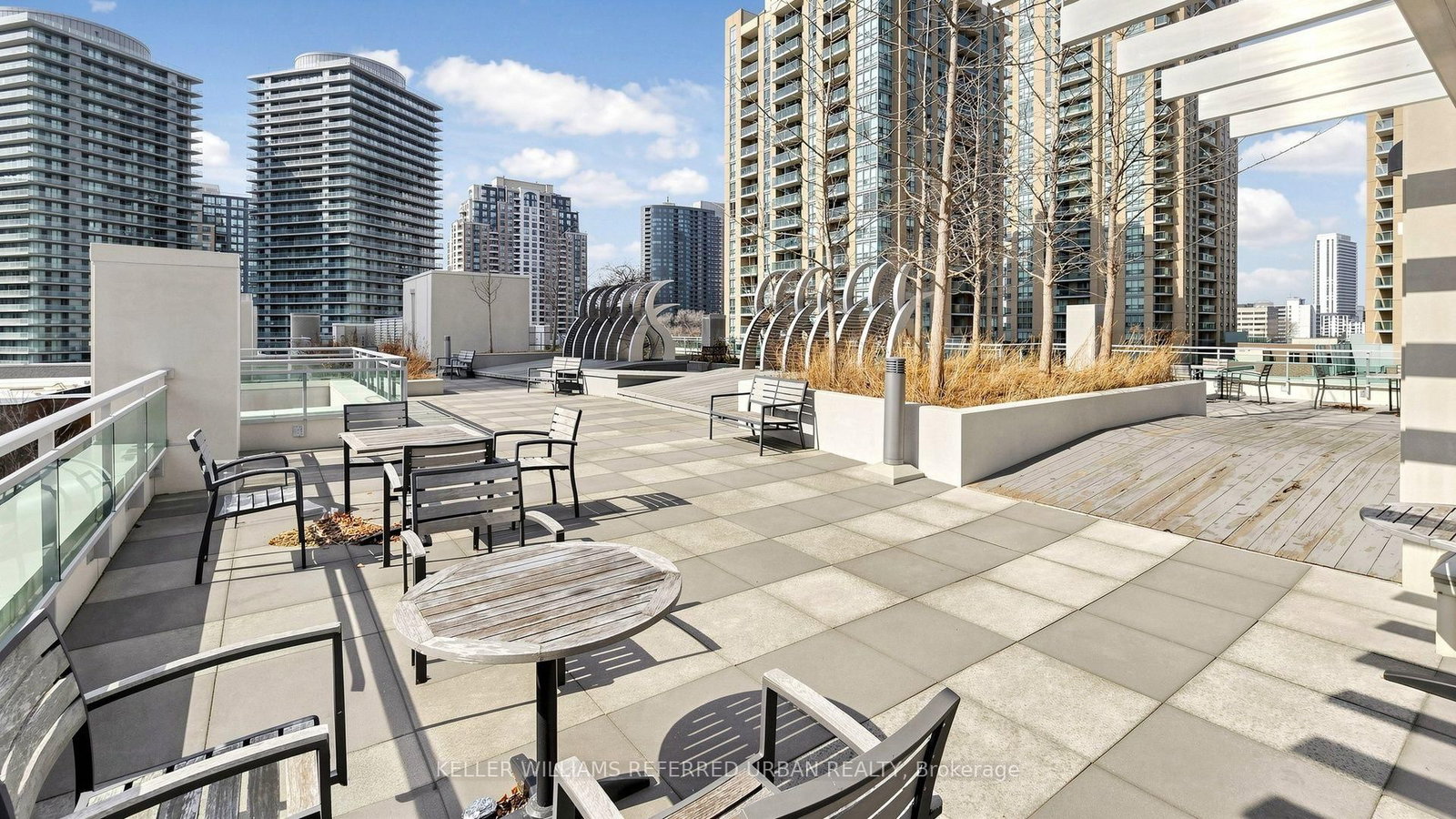 18 Holmes Avenue • #912 • Toronto, ON photo 17