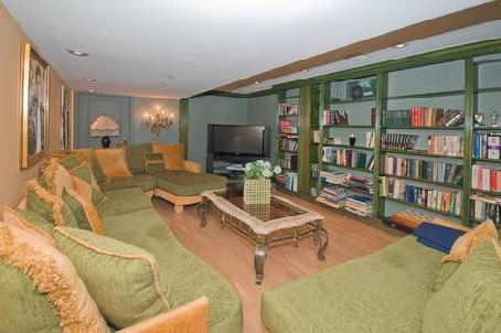 88 Old Colony Rd, Toronto, M2L 2K | Image 2