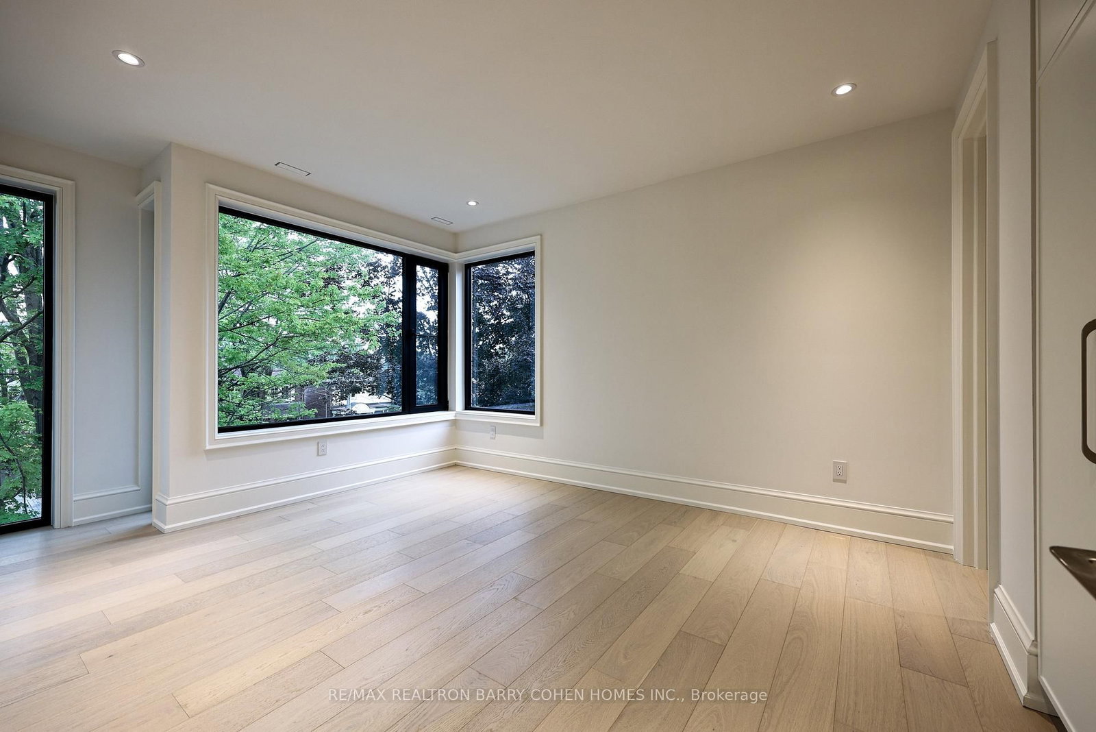 39 Chudleigh Avenue • Toronto, ON photo 39
