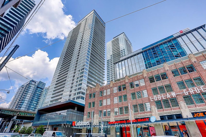 1612 - 19 Bathurst Street