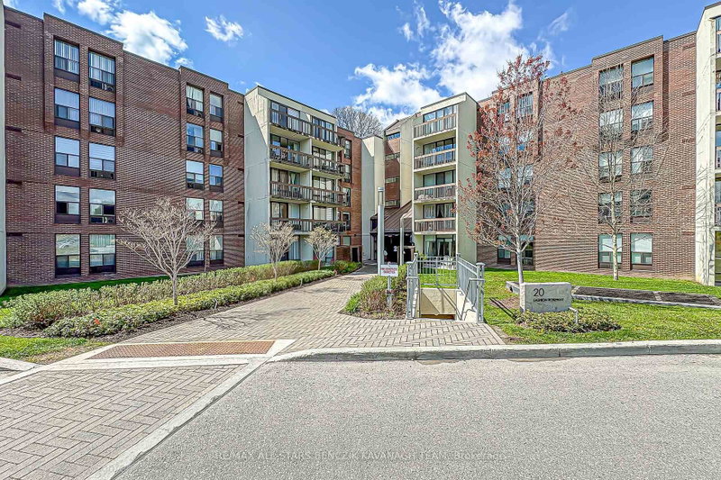 408 - 20 Fashion Roseway