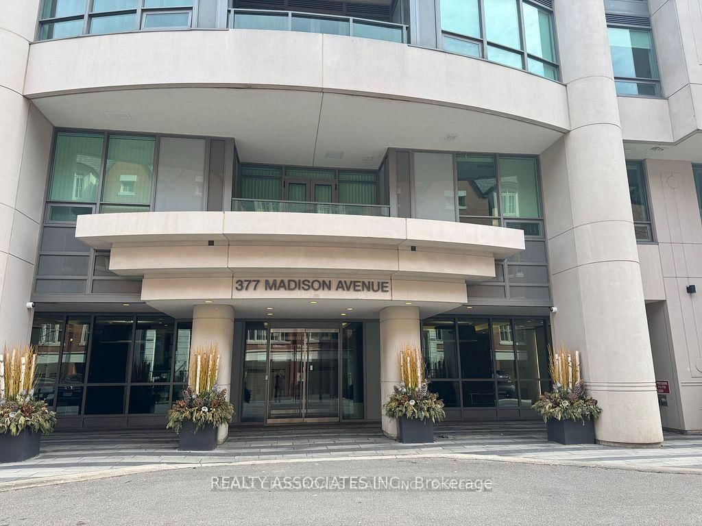 510 - 377 Madison Avenue, Toronto 2