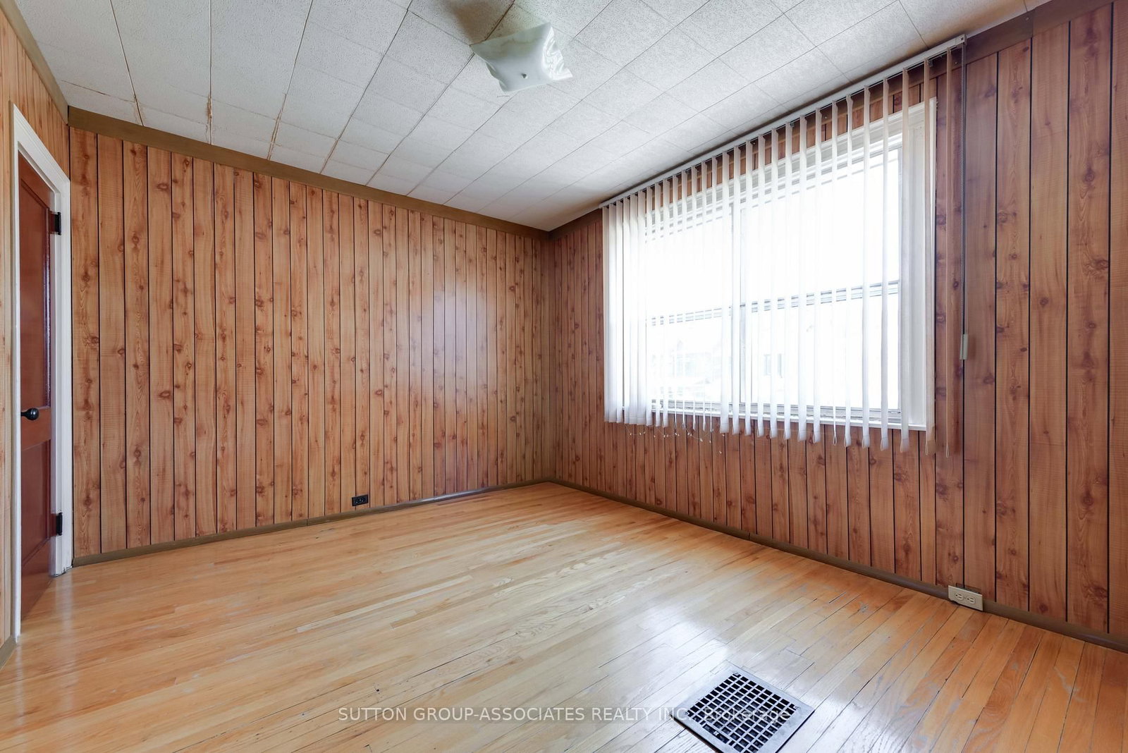 155 Earlsdale Avenue • Toronto, ON photo 21
