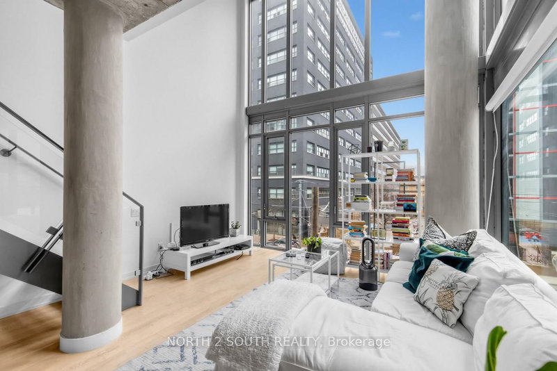 225 - 95 Bathurst Street