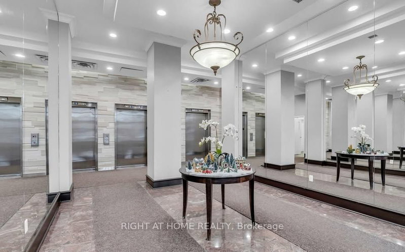1202 - 21 Overlea Boulevard